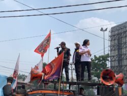 Ratusan Ojol Palembang Geruduk Kantor Maxim, Enam Tuntutan Disampaikan